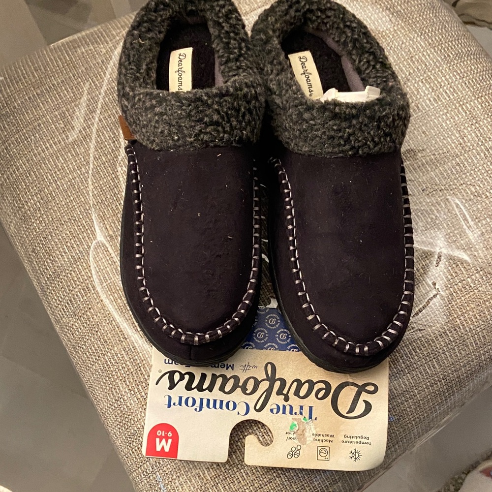 NWT Mens slippers